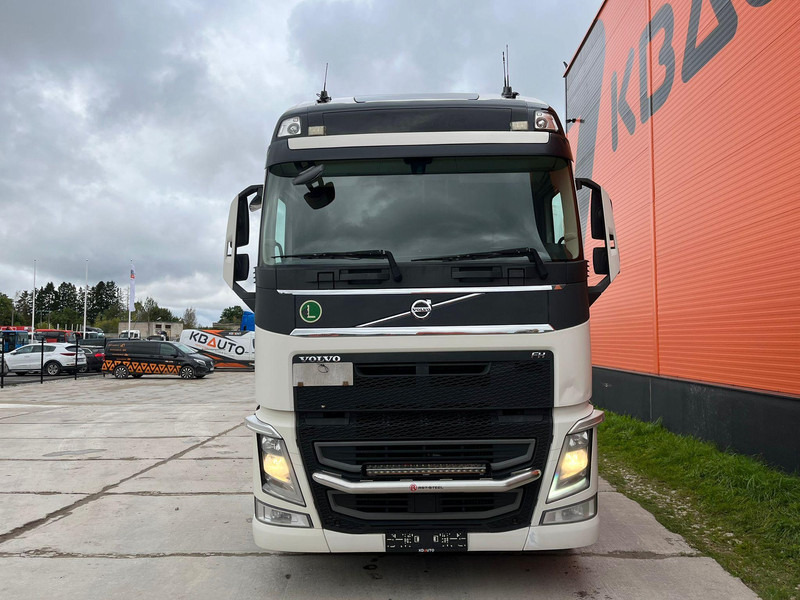 Volvo FH 500 6x2 GLOBE XL / DOUBLE BOGIE - Tractor unit: picture 3 Volvo FH 500 6x2 GLOBE XL / DOUBLE BOGIE - Tractor unit: picture 3