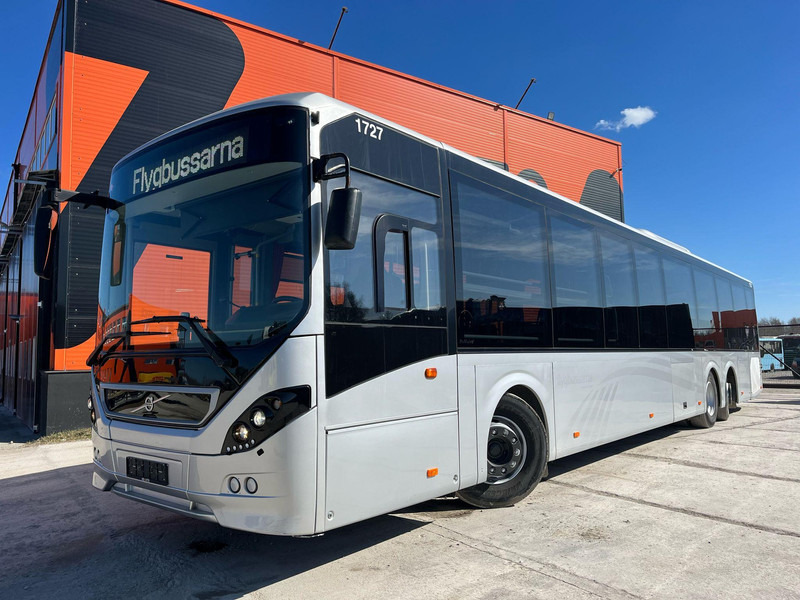 Volvo B8R 8900 LE 6x2*4 44 SEATS + 53 STANDING / AC / AUXILIARY HEATER / FOGMAKER - Suburban bus: picture 3 Volvo B8R 8900 LE 6x2*4 44 SEATS + 53 STANDING / AC / AUXILIARY HEATER / FOGMAKER - Suburban bus: picture 3