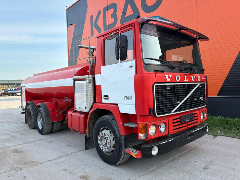 Volvo F 10 6x2 Ruberg / 2700 l/min / tanks 9000 I + 1000 l - Fire truck: picture 4 Volvo F 10 6x2 Ruberg / 2700 l/min / tanks 9000 I + 1000 l - Fire truck: picture 4
