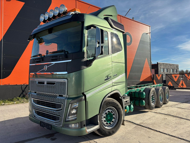 Volvo FH 16 750 8x4/4 PTO / CHASSIS L=7617 mm - Cab chassis truck: picture 2 Volvo FH 16 750 8x4/4 PTO / CHASSIS L=7617 mm - Cab chassis truck: picture 2