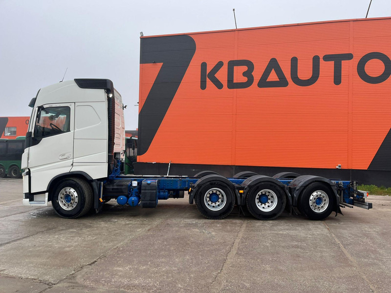 Cab chassis truck Volvo FH 540 8x4*4 CHASSIS L=7137 mm: picture 9 Cab chassis truck Volvo FH 540 8x4*4 CHASSIS L=7137 mm: picture 9