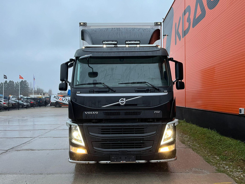 Volvo FM 420 6x2 ADBLUE PROGRAMMED OFF / BOX HEATING / BOX L=9977 mm - Box truck: picture 2 Volvo FM 420 6x2 ADBLUE PROGRAMMED OFF / BOX HEATING / BOX L=9977 mm - Box truck: picture 2