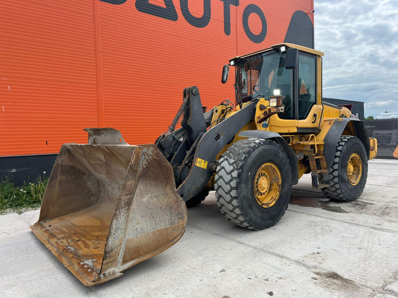 Volvo L 90 F 4x4 CENTRAL LUBRICATION / AC - Wheel loader: picture 2 Volvo L 90 F 4x4 CENTRAL LUBRICATION / AC - Wheel loader: picture 2
