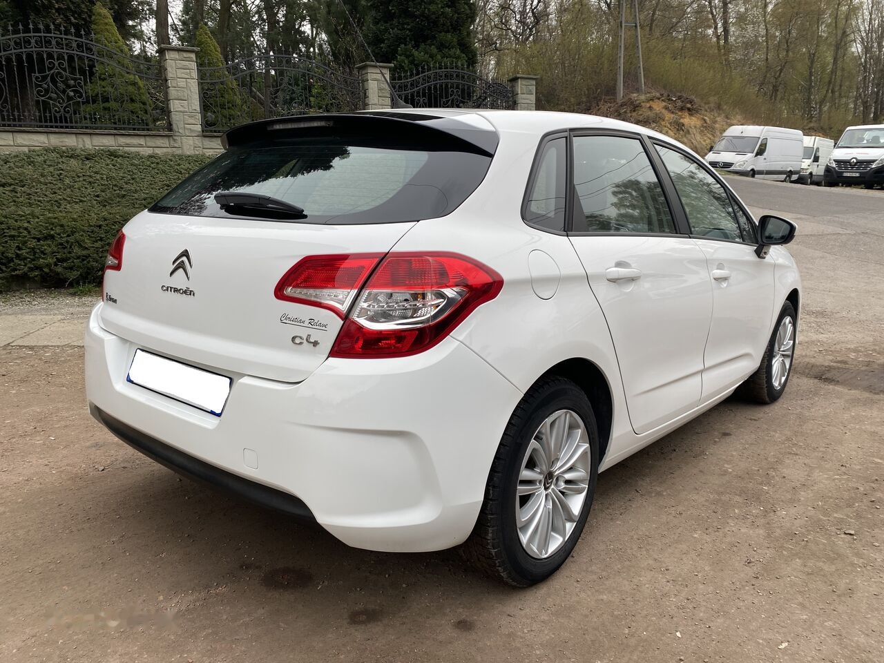 Citroen C4 - Car: picture 5 Citroen C4 - Car: picture 5