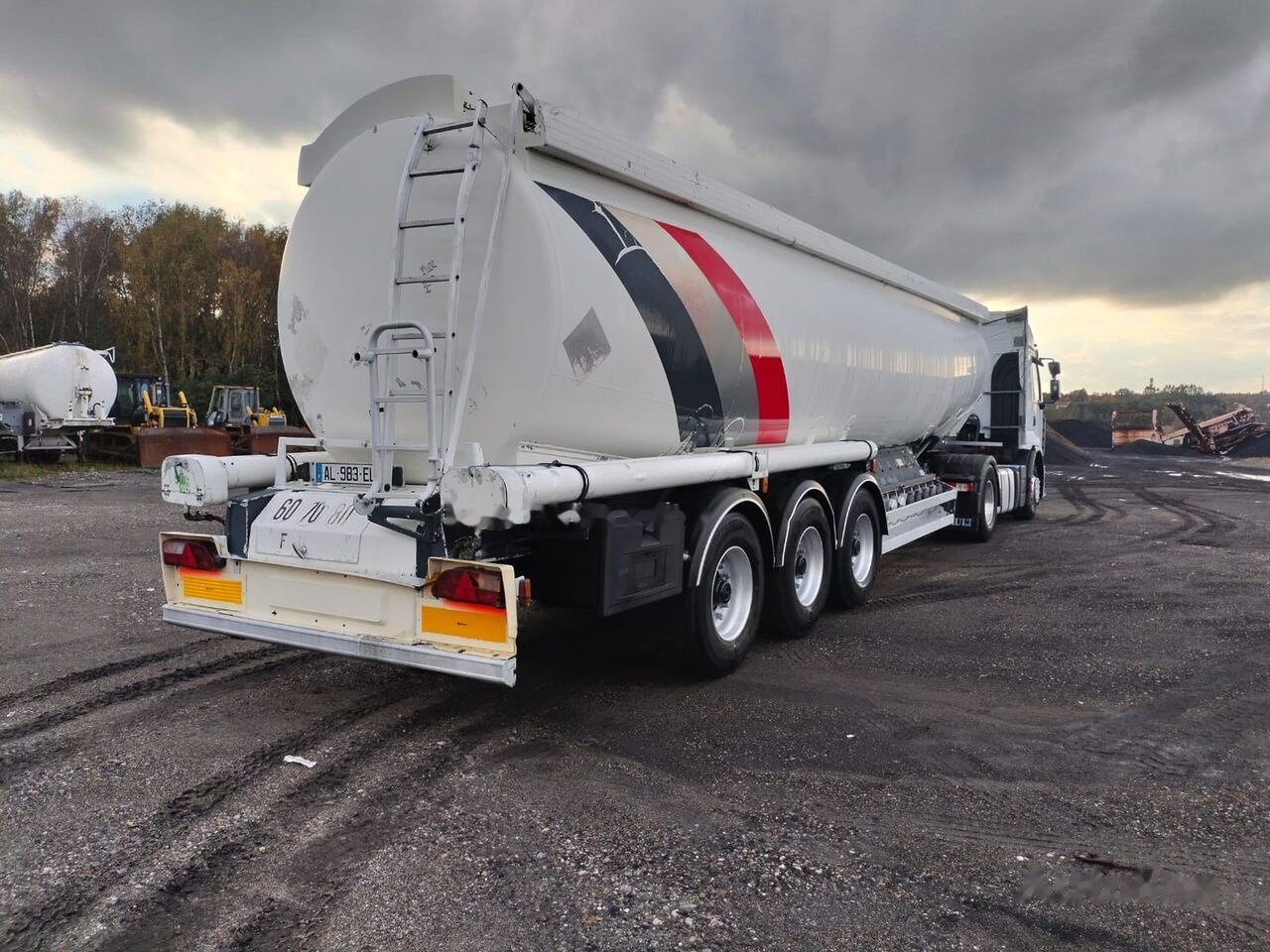 Trailor TX34 - Tank semi-trailer: picture 5 Trailor TX34 - Tank semi-trailer: picture 5