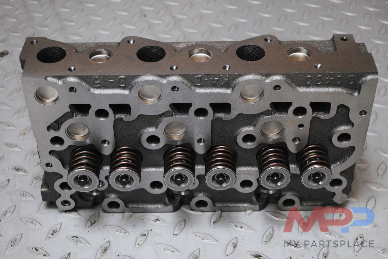 Cilinderkop inclusief kleppen Kubota D1803 D1503 D1403 D1703 - Cylinder head for Construction machinery: picture 3 Cilinderkop inclusief kleppen Kubota D1803 D1503 D1403 D1703 - Cylinder head for Construction machinery: picture 3