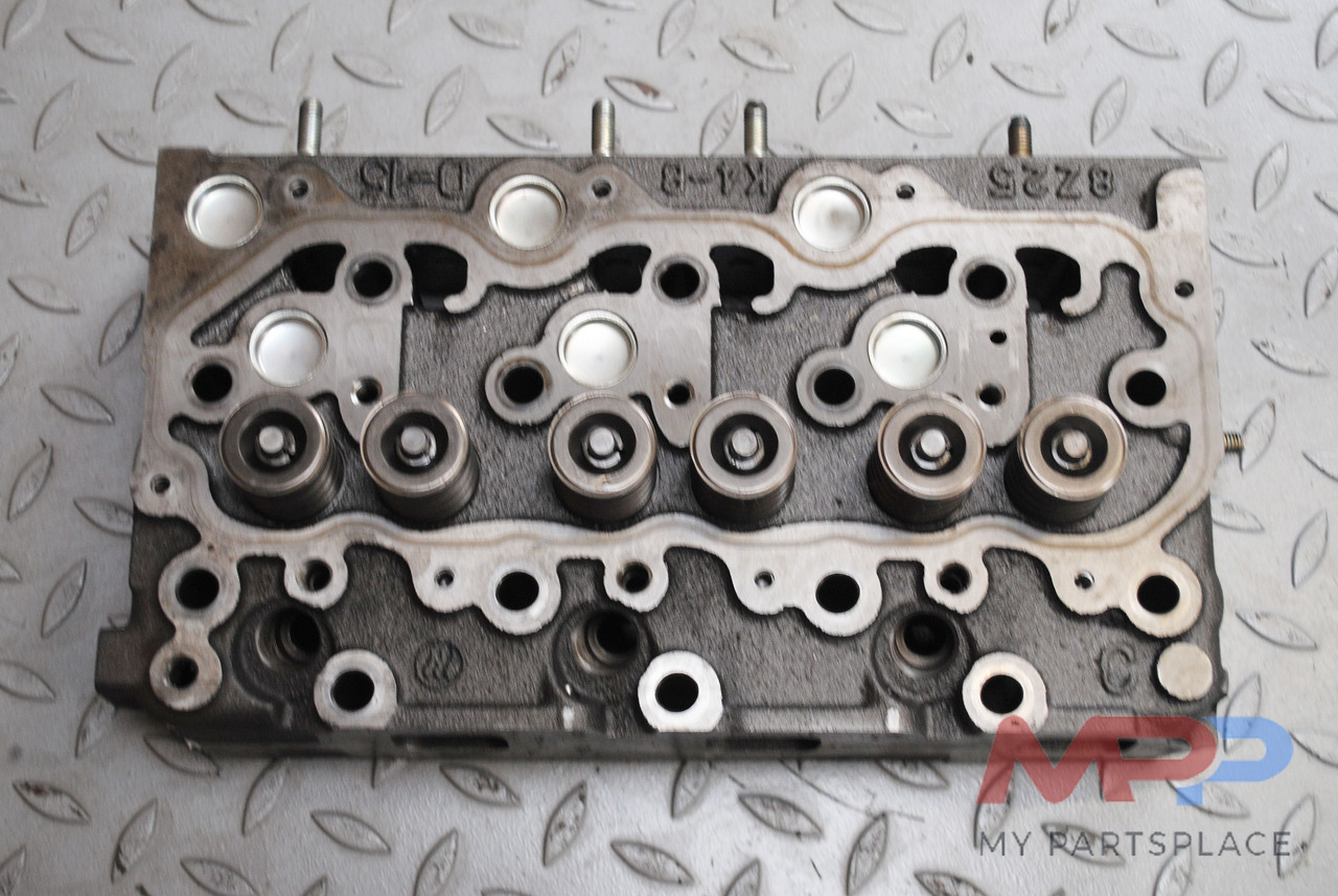Kubota Cilinderkop Kubota D905 - D1005 - D1105 - Cylinder head for Construction machinery: picture 2 Kubota Cilinderkop Kubota D905 - D1005 - D1105 - Cylinder head for Construction machinery: picture 2