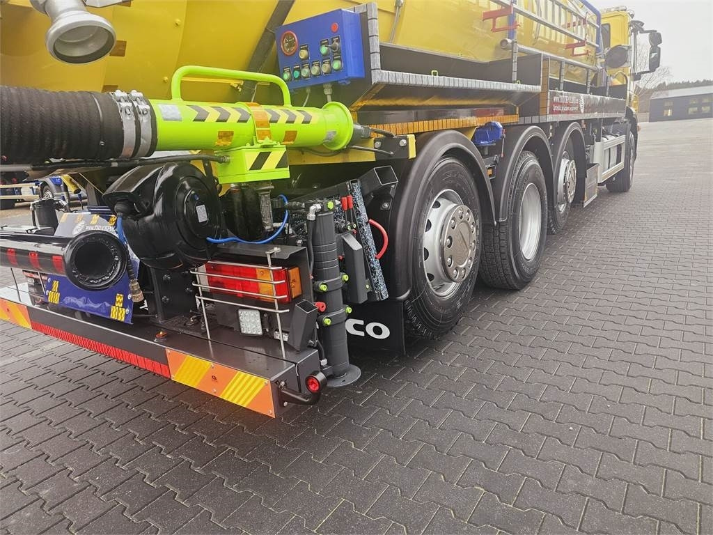 Iveco RAVO WUKO FOR CHANNEL CLEANING druck saug kanal - Vacuum truck: picture 3 Iveco RAVO WUKO FOR CHANNEL CLEANING druck saug kanal - Vacuum truck: picture 3