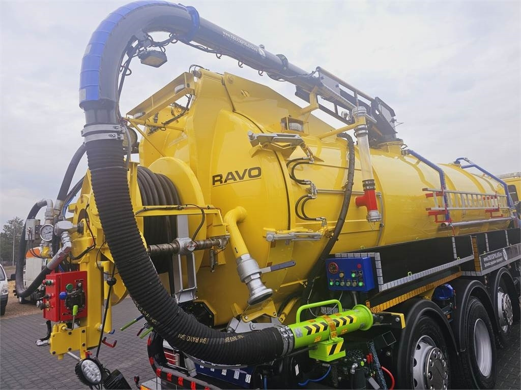 Iveco RAVO WUKO FOR CHANNEL CLEANING druck saug kanal - Vacuum truck: picture 2 Iveco RAVO WUKO FOR CHANNEL CLEANING druck saug kanal - Vacuum truck: picture 2