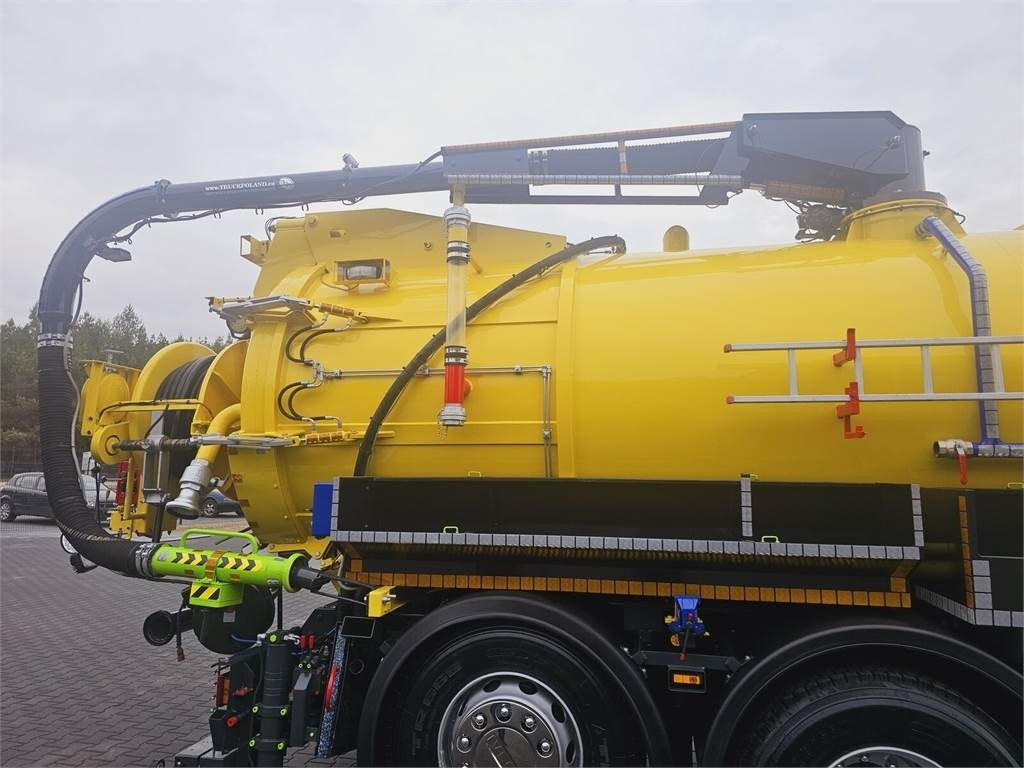 Iveco RAVO WUKO FOR CHANNEL CLEANING druck saug kanal - Vacuum truck: picture 4 Iveco RAVO WUKO FOR CHANNEL CLEANING druck saug kanal - Vacuum truck: picture 4