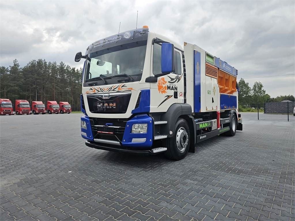 MAN RSP ESE 18/4-KM Saugbagger vacuum cleaner excavato - Vacuum truck: picture 3 MAN RSP ESE 18/4-KM Saugbagger vacuum cleaner excavato - Vacuum truck: picture 3