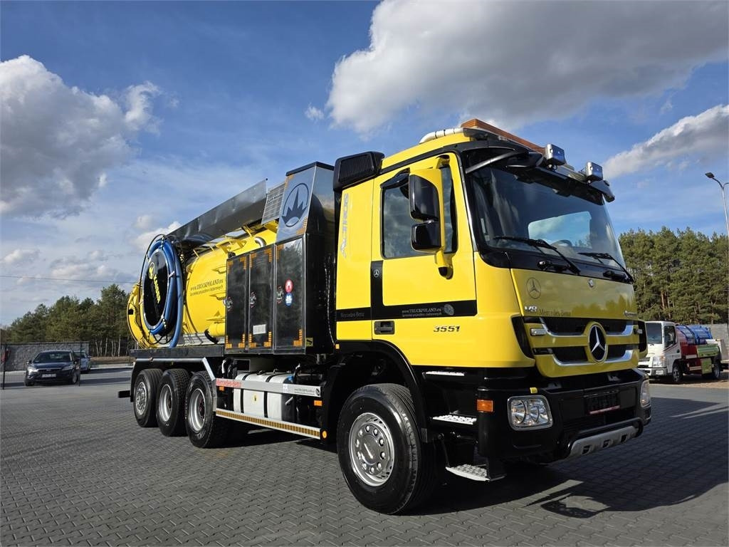 Mercedes-Benz WUKO KAISER EUR-MARK PKL 10.10 FOR CLEANING SEWAGE - Vacuum truck: picture 2 Mercedes-Benz WUKO KAISER EUR-MARK PKL 10.10 FOR CLEANING SEWAGE - Vacuum truck: picture 2