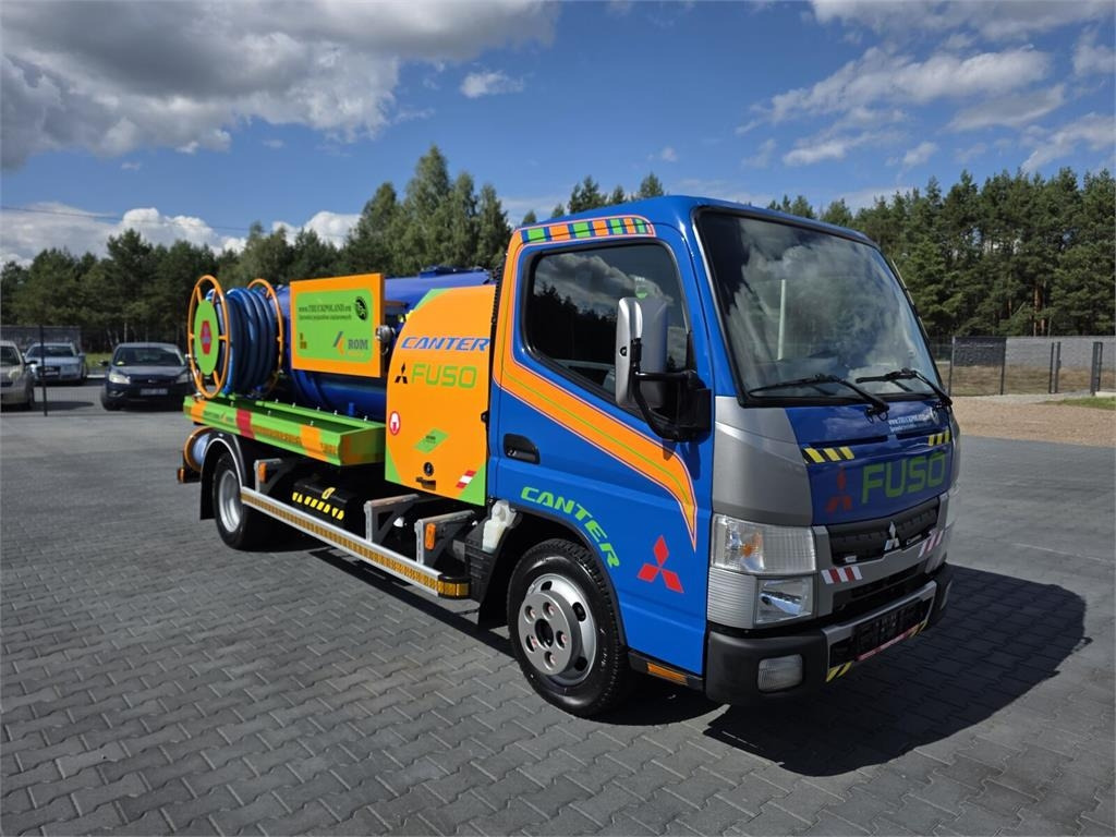 Mitsubishi ROM KOKS SMART COMBI WUKO HOT WATER FOR CLEANING S  - Municipal/ Special vehicle: picture 2 Mitsubishi ROM KOKS SMART COMBI WUKO HOT WATER FOR CLEANING S  - Municipal/ Special vehicle: picture 2