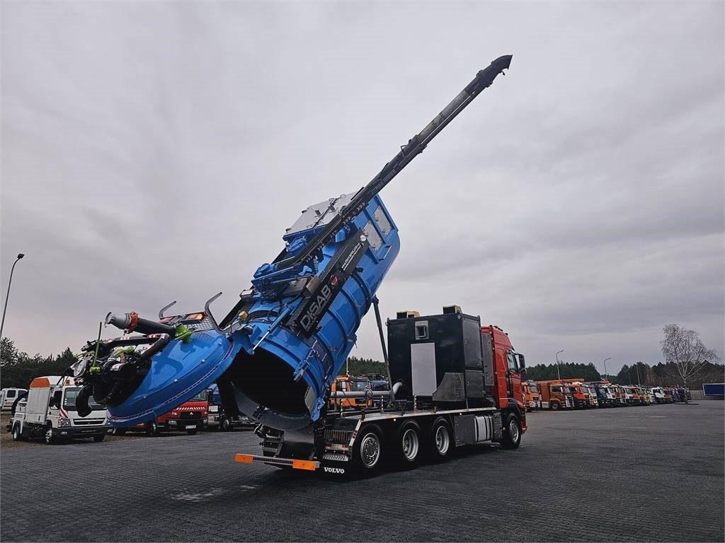 Volvo Disab Centurion P210/9 Suction-blowing vacuum load - Municipal/ Special vehicle: picture 1 Volvo Disab Centurion P210/9 Suction-blowing vacuum load - Municipal/ Special vehicle: picture 1