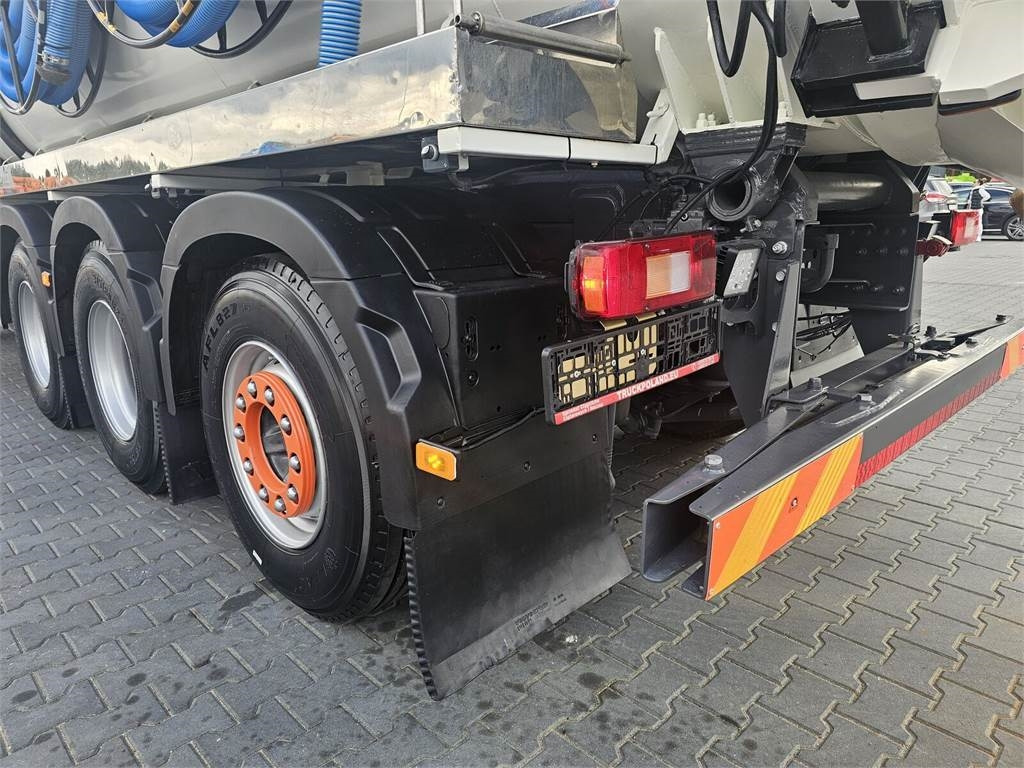 Vacuum truck Volvo WUKO ADR ROLBA FOR CLEANING CHANNELS COMBI: picture 14