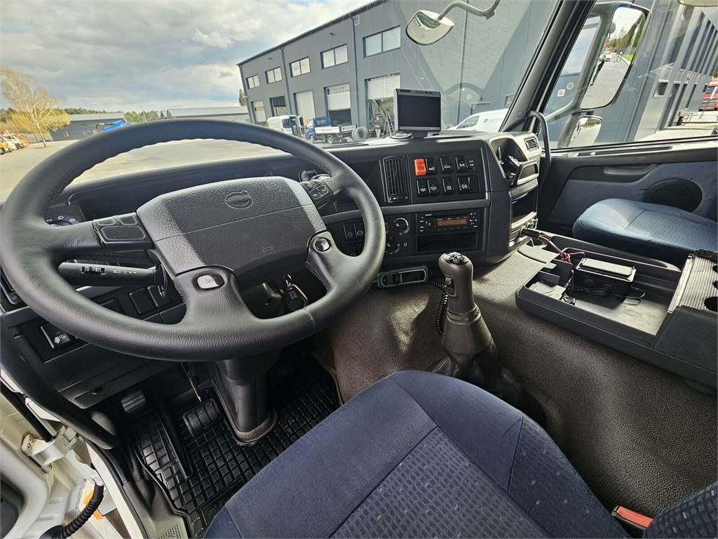 Vacuum truck Volvo WUKO ADR ROLBA FOR CLEANING CHANNELS COMBI: picture 33