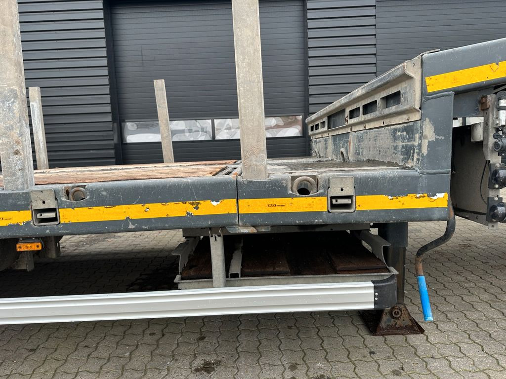Faymonville Maxtrailer 4 achs tieflader / Zwangslenkung - Low loader semi-trailer: picture 3 Faymonville Maxtrailer 4 achs tieflader / Zwangslenkung - Low loader semi-trailer: picture 3