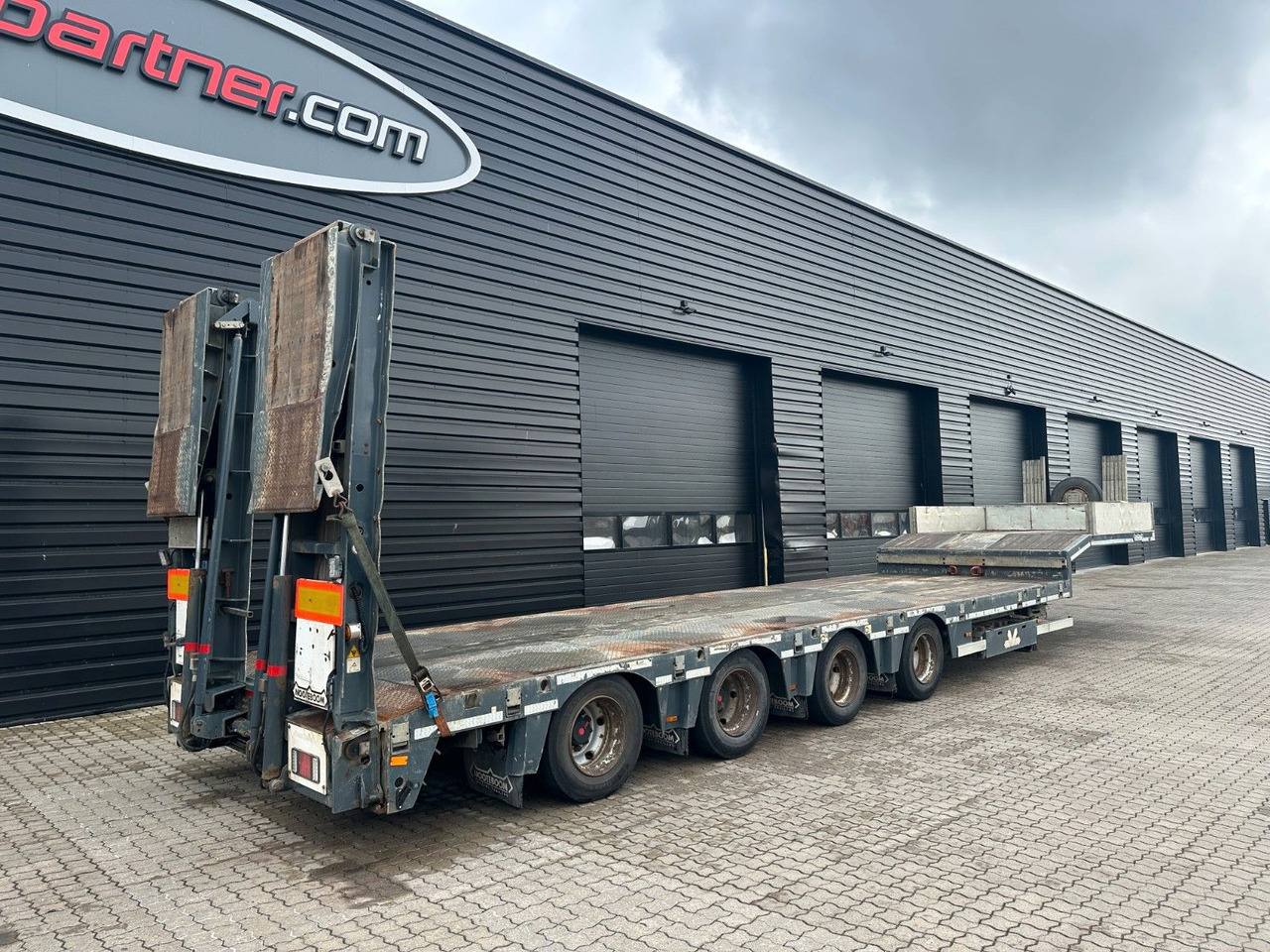 Nooteboom 4 achs Tieflader / Rampen / Ausziehbar - Low loader semi-trailer: picture 2 Nooteboom 4 achs Tieflader / Rampen / Ausziehbar - Low loader semi-trailer: picture 2