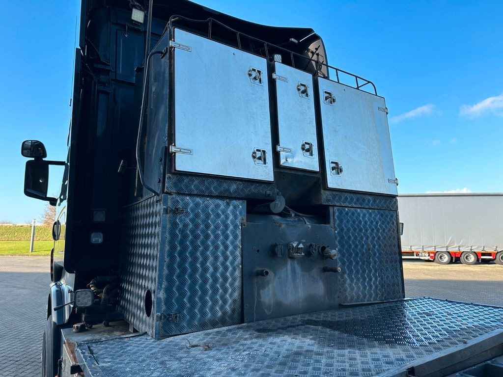 Tractor unit Scania R620 8x4: picture 6