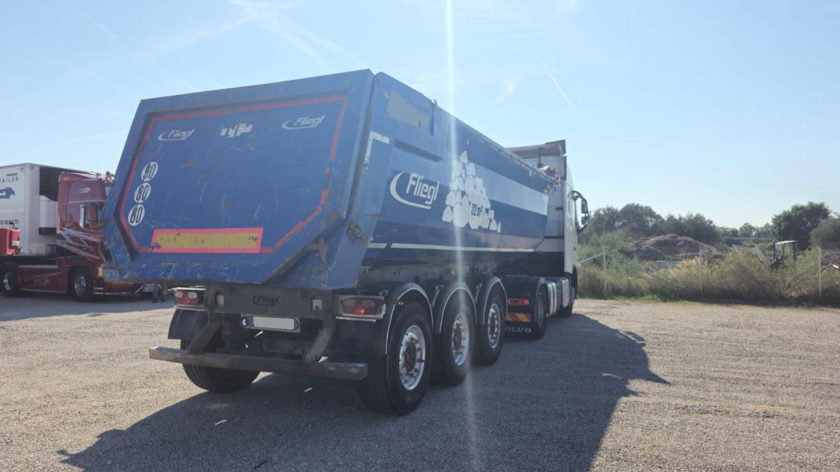 Fliegl FLT 33 - Tipper semi-trailer: picture 3 Fliegl FLT 33 - Tipper semi-trailer: picture 3