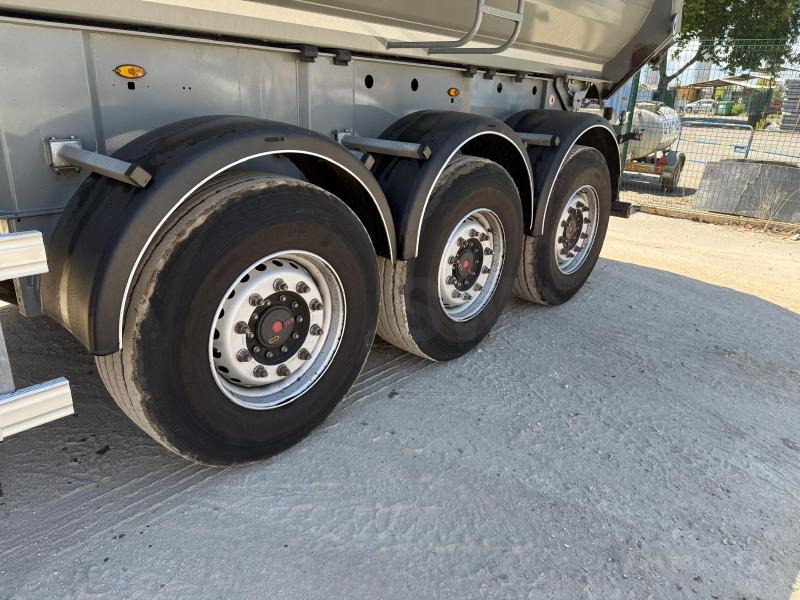Fruehauf FST4FC - Tipper semi-trailer: picture 3 Fruehauf FST4FC - Tipper semi-trailer: picture 3