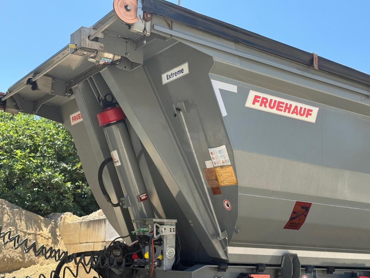 Fruehauf FST4FC - Tipper semi-trailer: picture 2 Fruehauf FST4FC - Tipper semi-trailer: picture 2