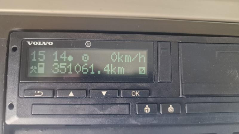 Tipper Iveco Trakker 410: picture 11