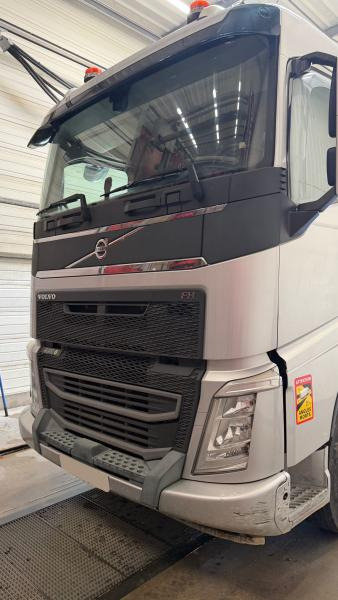Volvo FH 500 - Tractor unit: picture 3 Volvo FH 500 - Tractor unit: picture 3