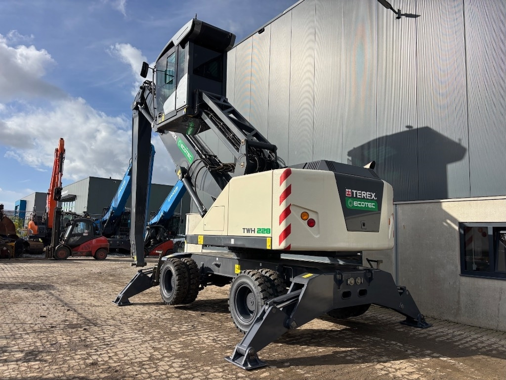 Fuchs MHL 340 F - MHL340 Terex Ecotec TWH228 - Waste/ Industry handler: picture 3 Fuchs MHL 340 F - MHL340 Terex Ecotec TWH228 - Waste/ Industry handler: picture 3