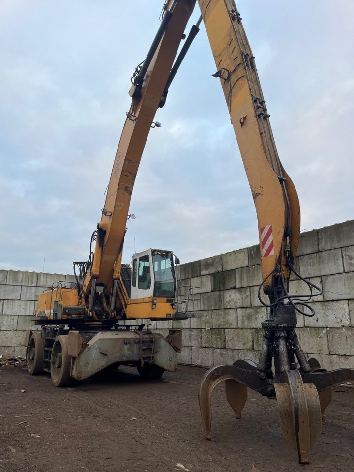 Liebherr A 954 B HD - Waste/ Industry handler: picture 1 Liebherr A 954 B HD - Waste/ Industry handler: picture 1