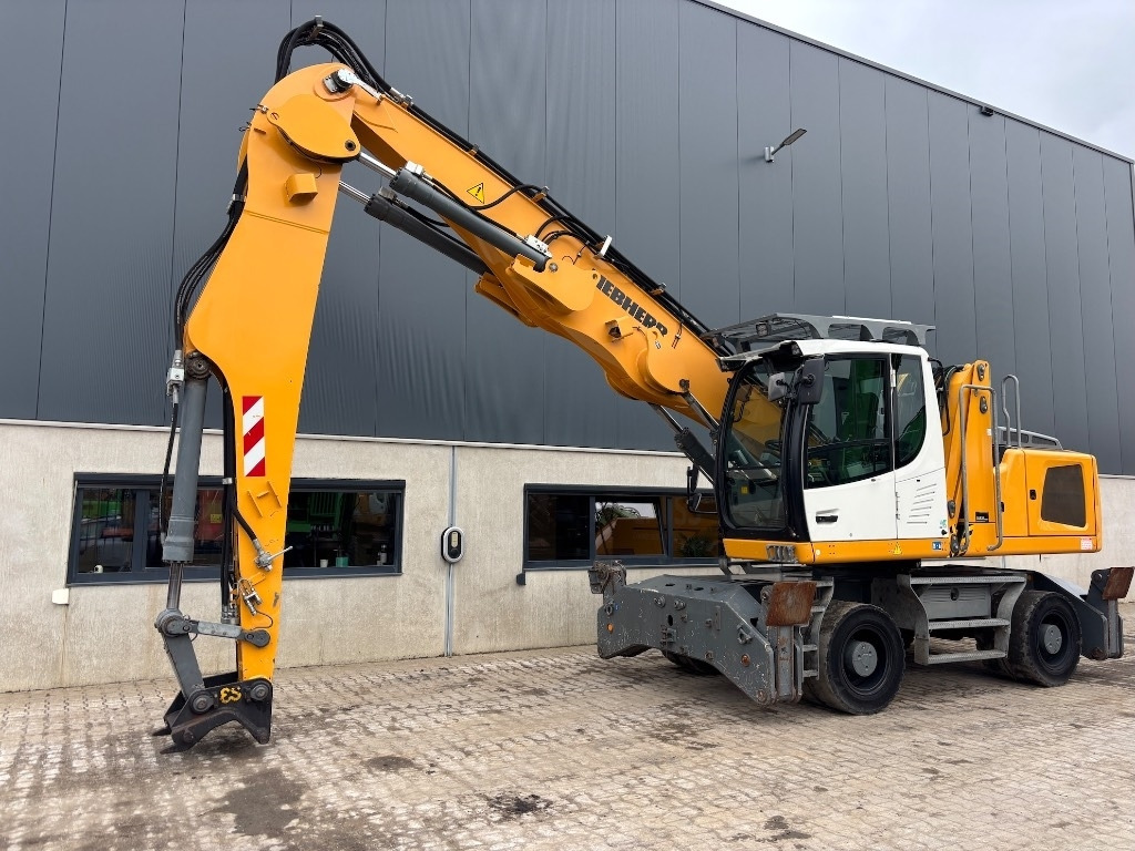 Liebherr LH 24 M - LH 24 - LH 22 / LH 26 - Waste/ Industry handler: picture 4 Liebherr LH 24 M - LH 24 - LH 22 / LH 26 - Waste/ Industry handler: picture 4