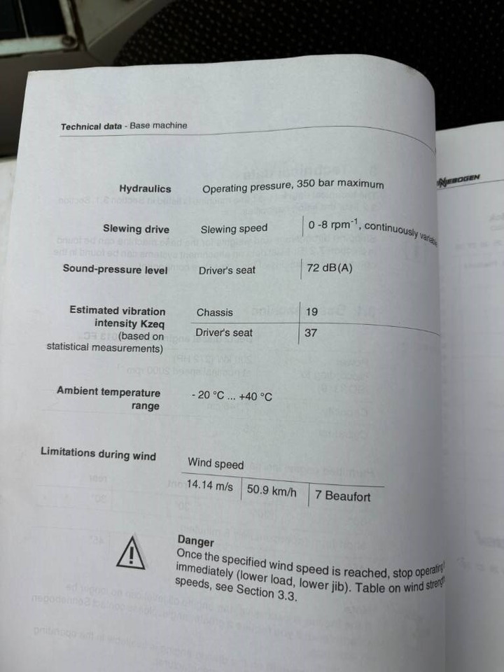 Waste/ Industry handler Sennebogen 835R HD -- Hydr undercarriage -- 835: picture 28 Waste/ Industry handler Sennebogen 835R HD -- Hydr undercarriage -- 835: picture 28