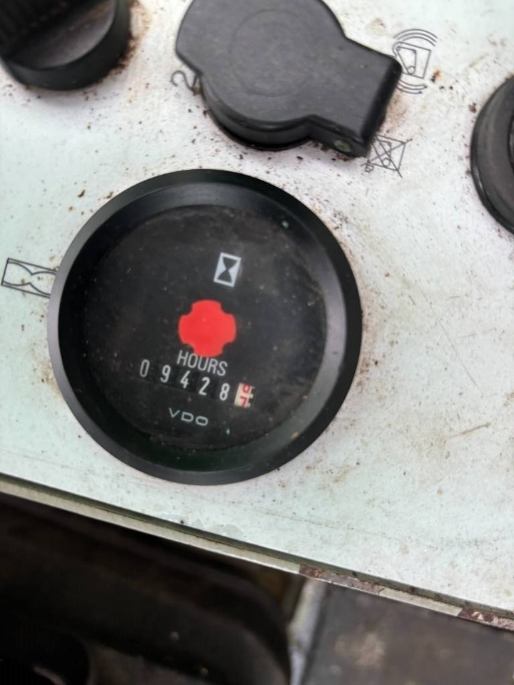 Waste/ Industry handler Sennebogen 835R HD -- Hydr undercarriage -- 835: picture 32 Waste/ Industry handler Sennebogen 835R HD -- Hydr undercarriage -- 835: picture 32