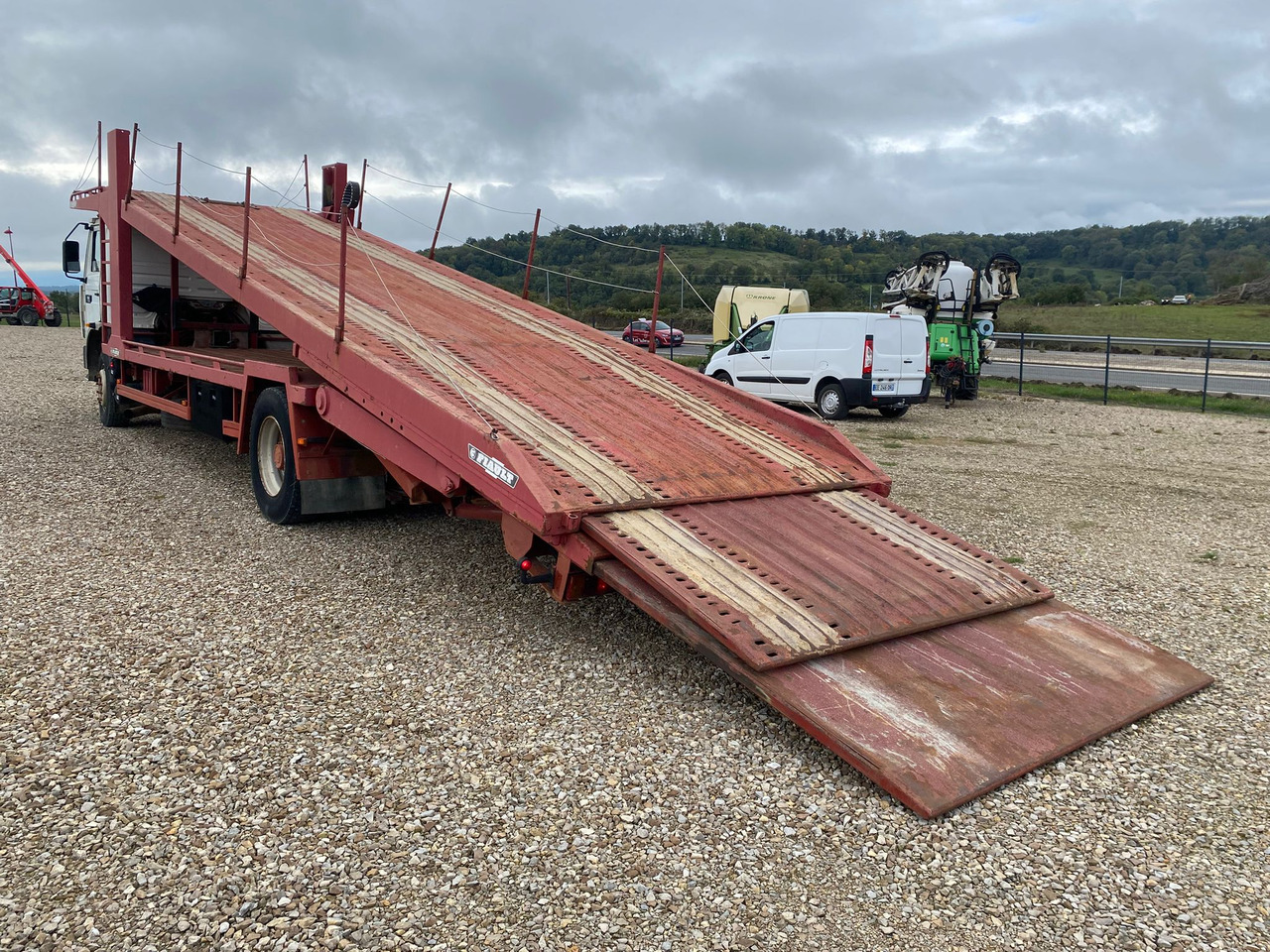 RENAULT GR 280 - Autotransporter truck: picture 4 RENAULT GR 280 - Autotransporter truck: picture 4