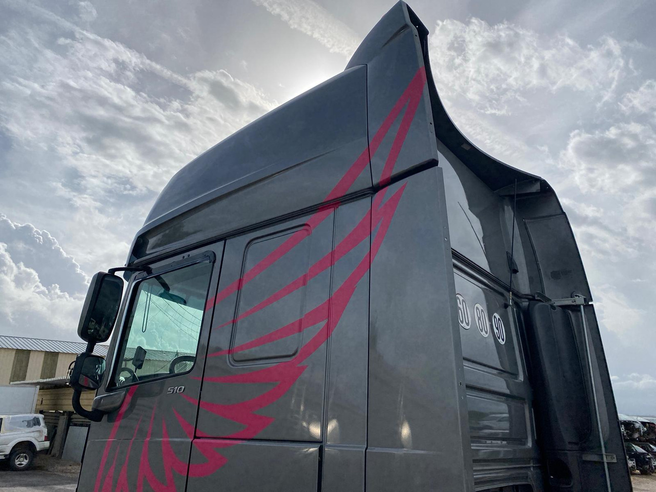 Tractor unit DAF XF 510 Super Space Cab: picture 22