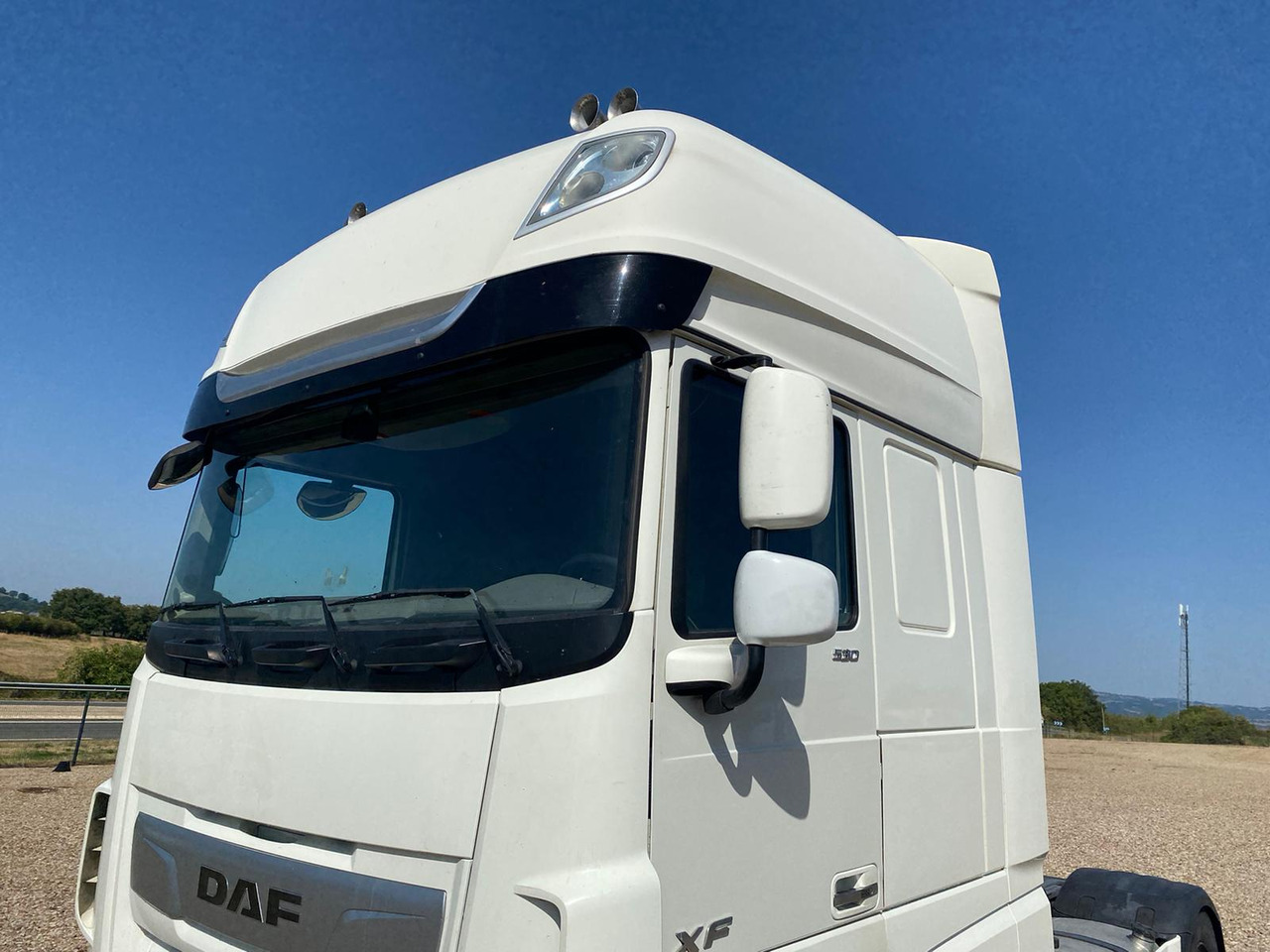 Tractor unit DAF XF530 Super Space Cab: picture 10