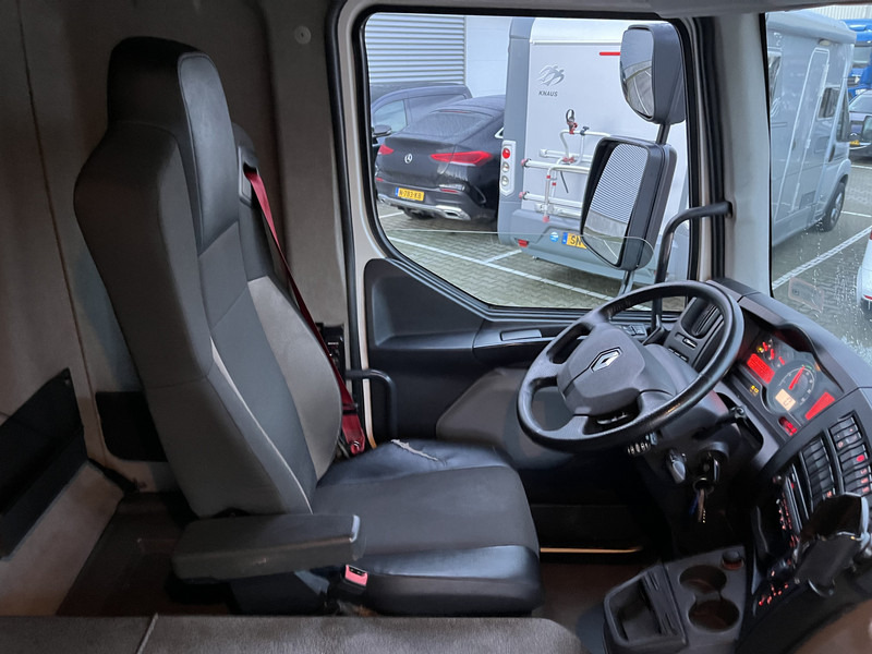 Renault D 250 Euro 6 / Chassis Cabine / 588 dkm / 12 Ton / Full Air / 3x in stock - Cab chassis truck: picture 3 Renault D 250 Euro 6 / Chassis Cabine / 588 dkm / 12 Ton / Full Air / 3x in stock - Cab chassis truck: picture 3