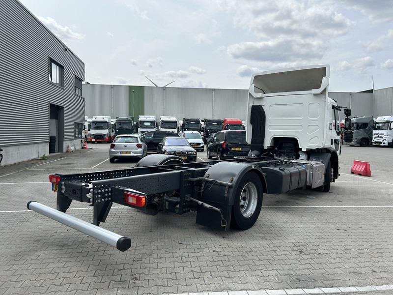 Renault D Wide 380 / Chassis - Cabine 6.5 mtr / 549 dkm / Full Air / NL Truck - Cab chassis truck: picture 2 Renault D Wide 380 / Chassis - Cabine 6.5 mtr / 549 dkm / Full Air / NL Truck - Cab chassis truck: picture 2