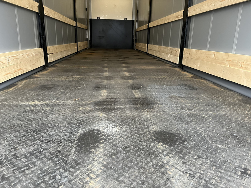 SYSTEM TRAILERS PRSH18-TRI-SYS / City / Kooiaap / Stuur + Liftas / APK 01-26 - Curtainsider semi-trailer: picture 4 SYSTEM TRAILERS PRSH18-TRI-SYS / City / Kooiaap / Stuur + Liftas / APK 01-26 - Curtainsider semi-trailer: picture 4