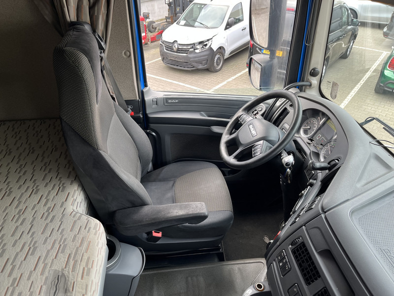 DAF XF 440 FT SC / Mega - Low Deck / 2 Tanks / Stand Klima / New Tacho V2 - Tractor unit: picture 3 DAF XF 440 FT SC / Mega - Low Deck / 2 Tanks / Stand Klima / New Tacho V2 - Tractor unit: picture 3