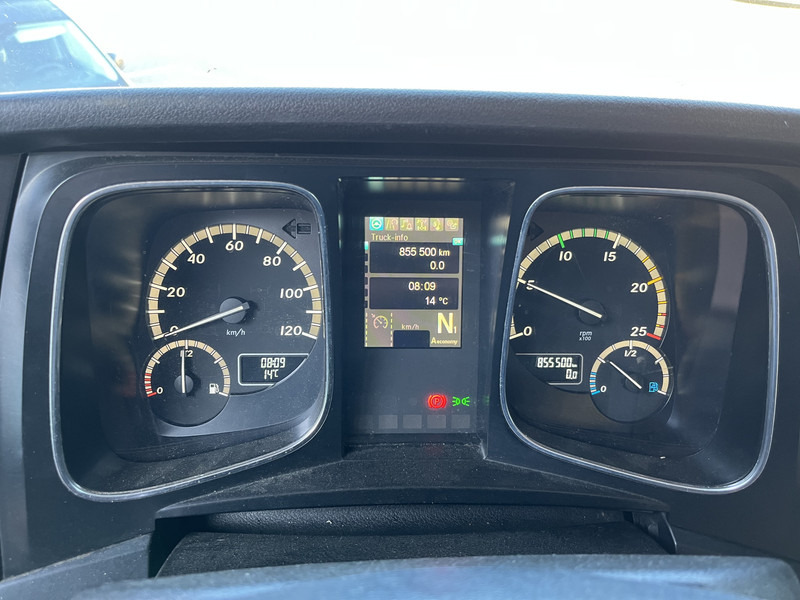 Mercedes-Benz Actros 1842 Streamspace / 855 dkm / 2 Tanks / NL Truck - Tractor unit: picture 4 Mercedes-Benz Actros 1842 Streamspace / 855 dkm / 2 Tanks / NL Truck - Tractor unit: picture 4