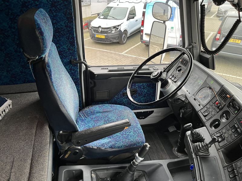 Scania R 143H V8 500 Streamline / V8 Sound / Retarder / Old Skool Classic - Tractor unit: picture 3 Scania R 143H V8 500 Streamline / V8 Sound / Retarder / Old Skool Classic - Tractor unit: picture 3