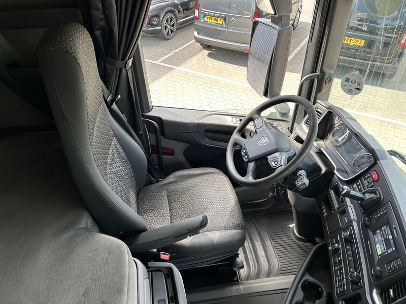 Scania R410 Highline / Retarder / 709 dkm / 2 Tanks / Stand Airco - Tractor unit: picture 3 Scania R410 Highline / Retarder / 709 dkm / 2 Tanks / Stand Airco - Tractor unit: picture 3