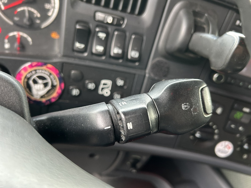 Scania R520 V8 / Showtruck / Buffl Interieur / Vol Lucht / Retarder - Tractor unit: picture 5 Scania R520 V8 / Showtruck / Buffl Interieur / Vol Lucht / Retarder - Tractor unit: picture 5