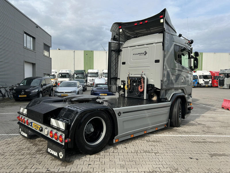 Scania R520 V8 / Showtruck / Buffl Interieur / Vol Lucht / Retarder - Tractor unit: picture 2 Scania R520 V8 / Showtruck / Buffl Interieur / Vol Lucht / Retarder - Tractor unit: picture 2