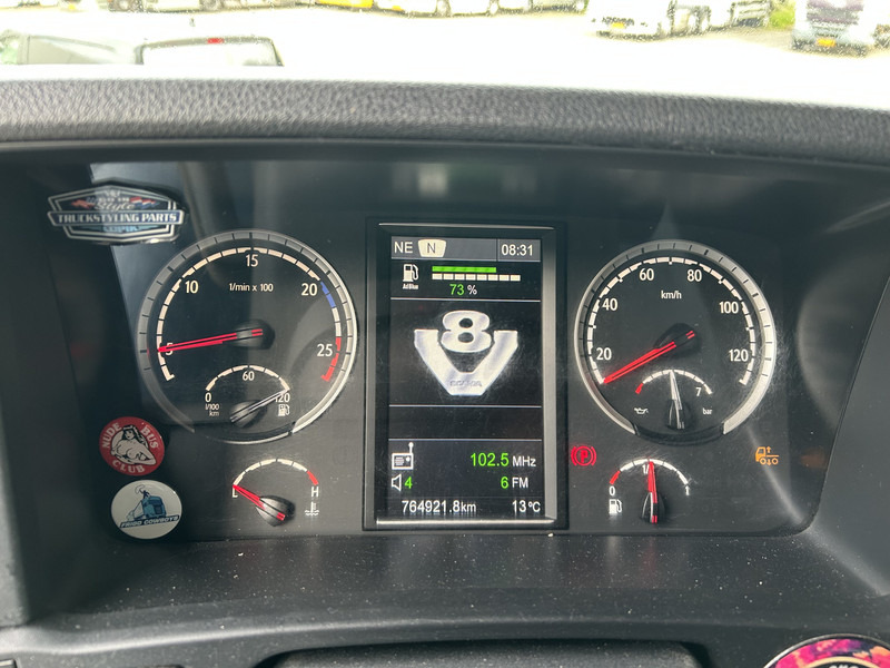 Scania R520 V8 / Showtruck / Buffl Interieur / Vol Lucht / Retarder - Tractor unit: picture 4 Scania R520 V8 / Showtruck / Buffl Interieur / Vol Lucht / Retarder - Tractor unit: picture 4
