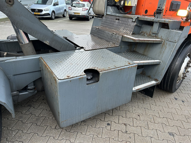 Tractor unit Terberg YT 182 / Allison / Cummins / 2006 / Terminal Tractor: picture 14