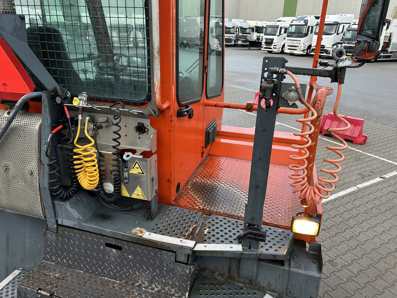 Tractor unit Terberg YT 182 / Allison / Cummins / 2006 / Terminal Tractor: picture 10