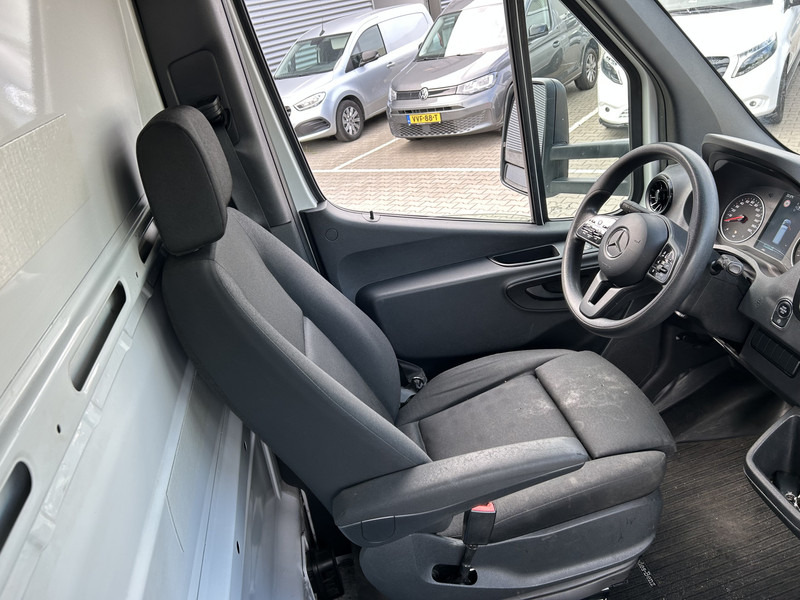 Mercedes-Benz Sprinter 515 1.9 CDI / Chassis Cabine / WB 433 cm / 324 dkm / APK TUV 03-26 - Van: picture 3 Mercedes-Benz Sprinter 515 1.9 CDI / Chassis Cabine / WB 433 cm / 324 dkm / APK TUV 03-26 - Van: picture 3