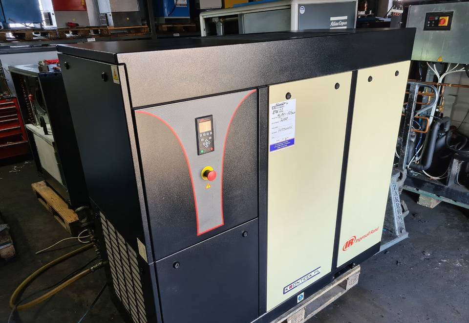 Kompresor śrubowy INGERSOLL RAND IRN 22K-CC 22 kw Falownik - Air compressor: picture 3 Kompresor śrubowy INGERSOLL RAND IRN 22K-CC 22 kw Falownik - Air compressor: picture 3